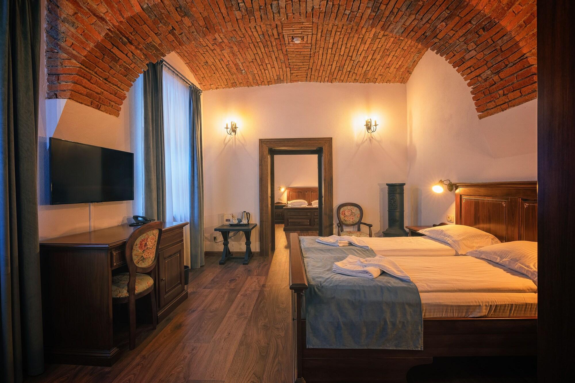 Hotel Boutique Casa Chitic -Hotel And Restaurant Str Johann Gott Nr7 布拉索夫 外观 照片