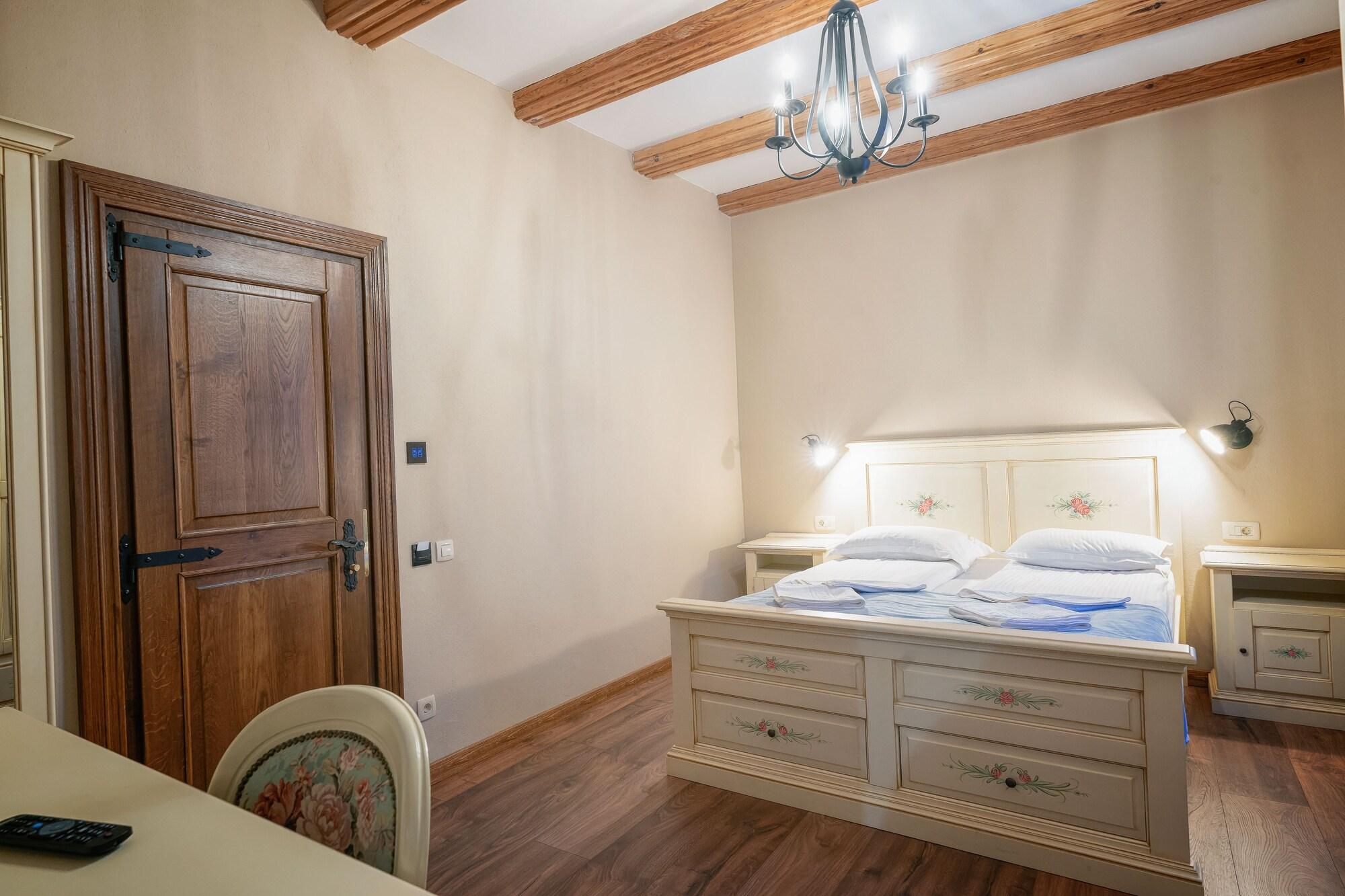 Hotel Boutique Casa Chitic -Hotel And Restaurant Str Johann Gott Nr7 布拉索夫 外观 照片