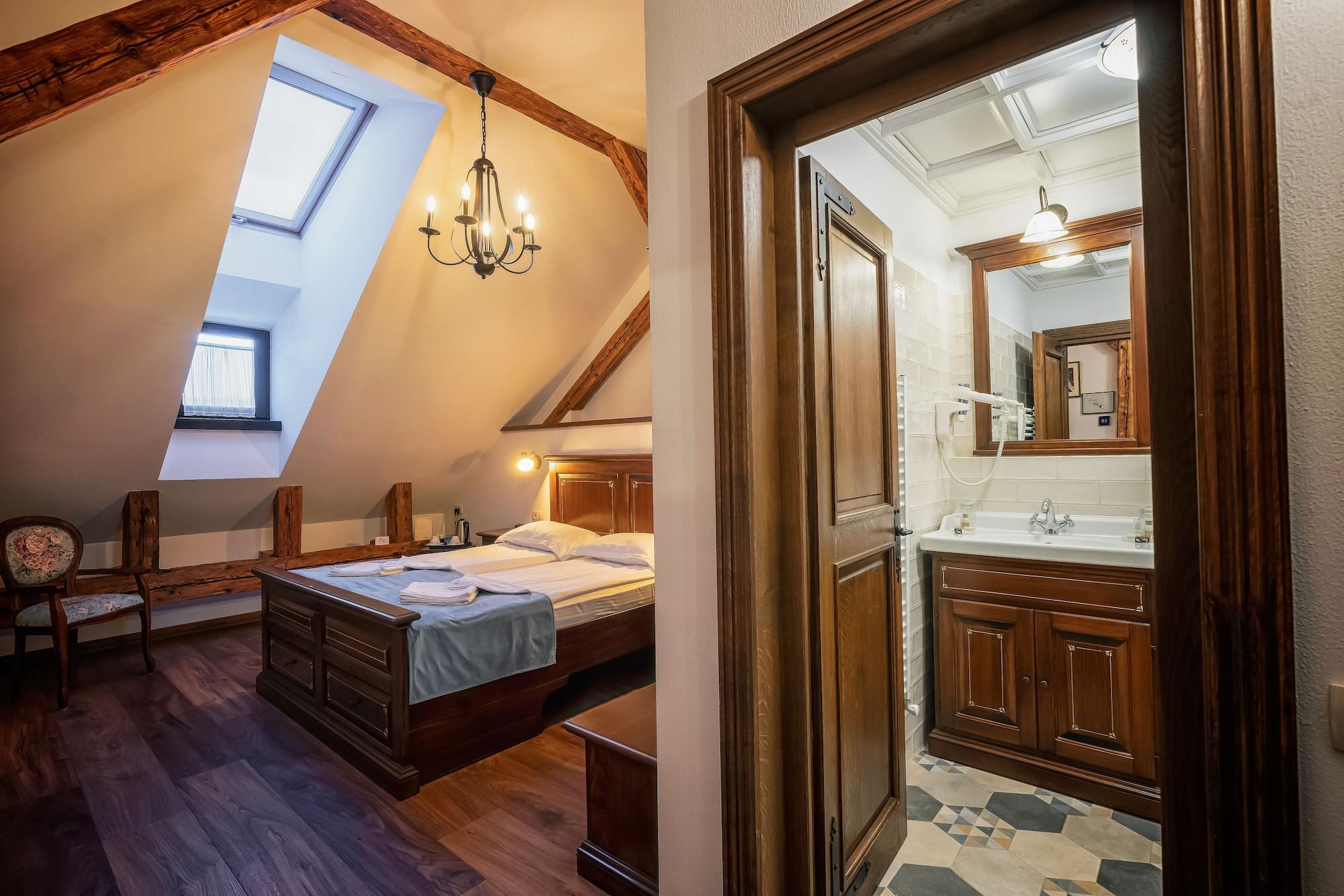Hotel Boutique Casa Chitic -Hotel And Restaurant Str Johann Gott Nr7 布拉索夫 外观 照片