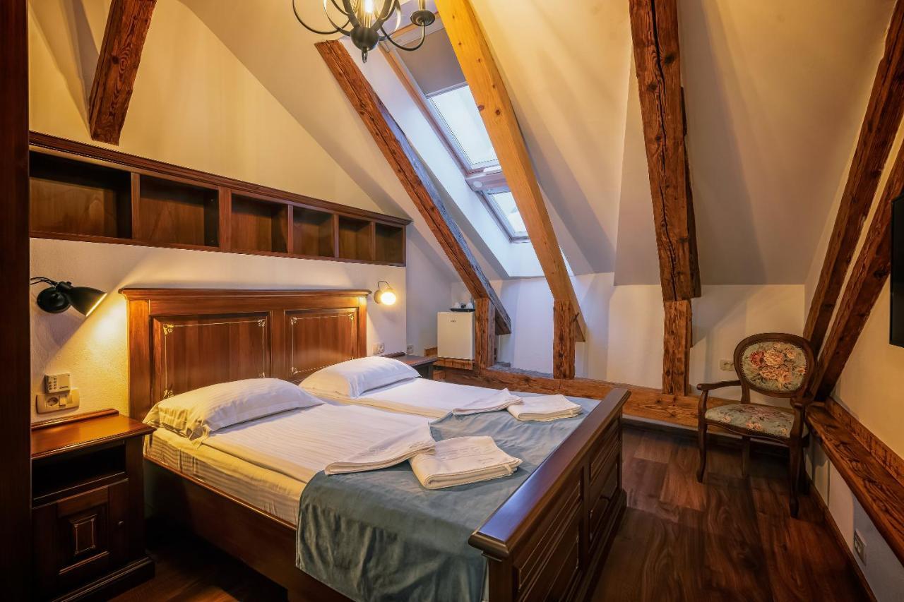Hotel Boutique Casa Chitic -Hotel And Restaurant Str Johann Gott Nr7 布拉索夫 外观 照片