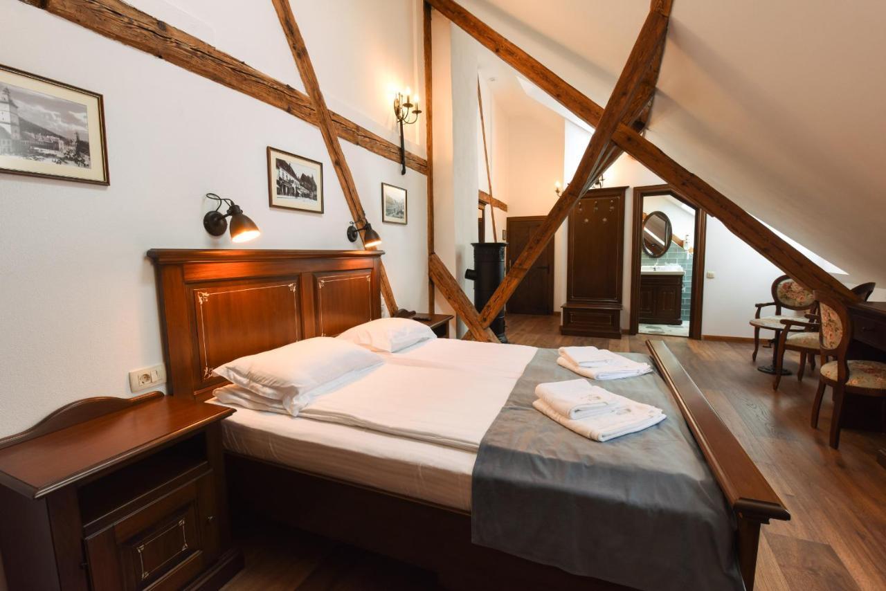 Hotel Boutique Casa Chitic -Hotel And Restaurant Str Johann Gott Nr7 布拉索夫 外观 照片