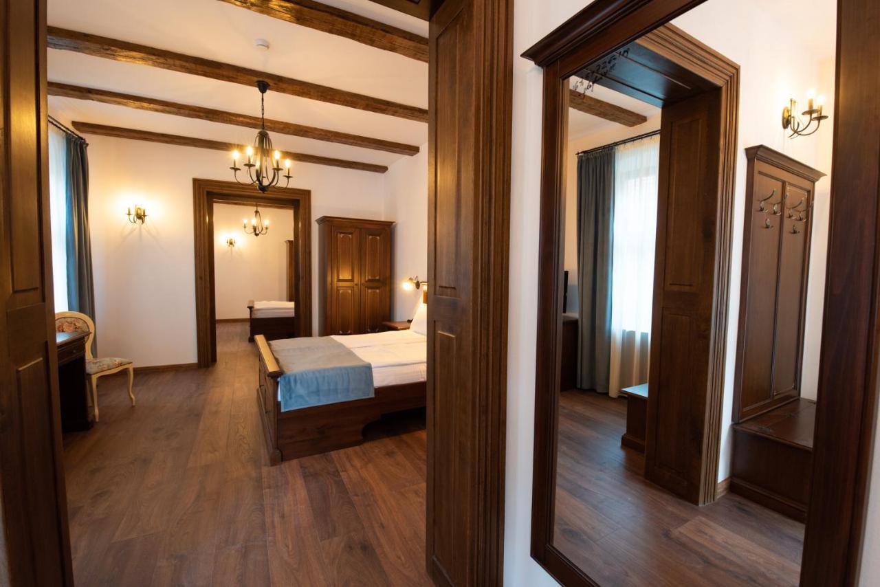 Hotel Boutique Casa Chitic -Hotel And Restaurant Str Johann Gott Nr7 布拉索夫 外观 照片